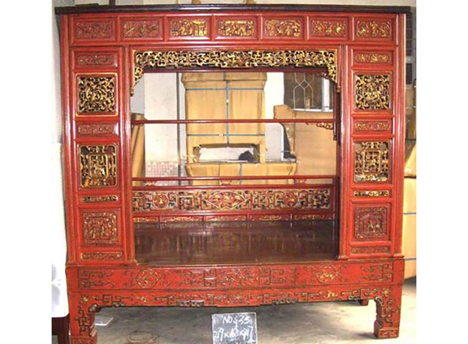 05 Antique Poster Bed 2